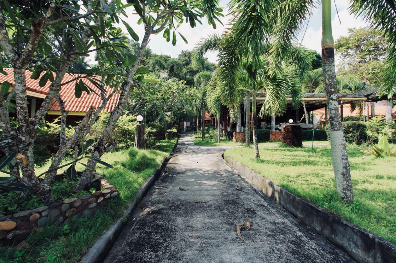 Adang Island Resort Koh Lipe Buitenkant foto