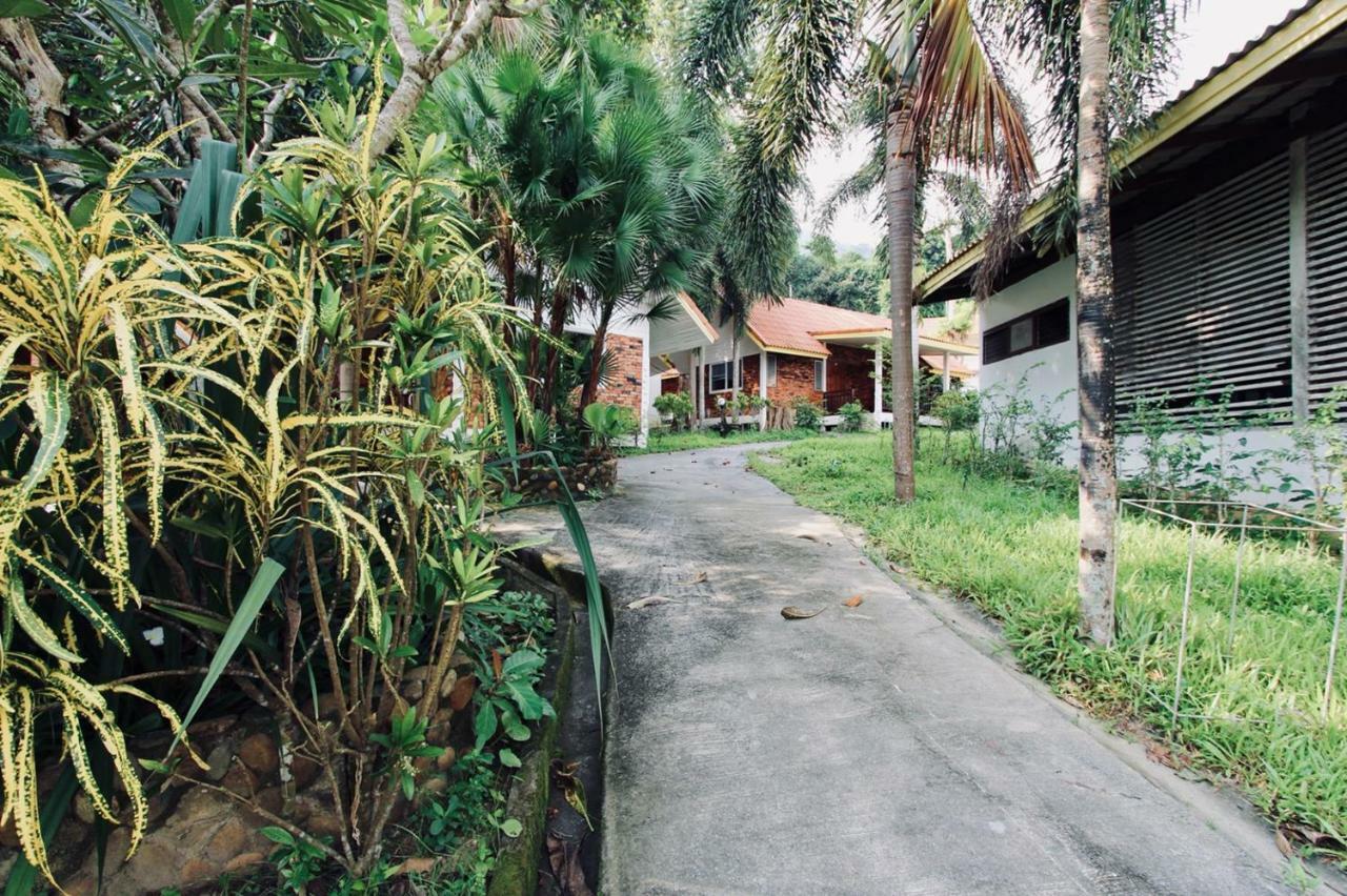 Adang Island Resort Koh Lipe Buitenkant foto